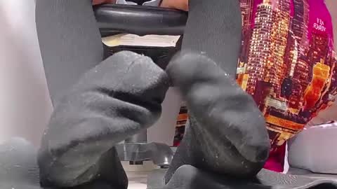 only foot                         worshipers here online show from 11, 2, 2025