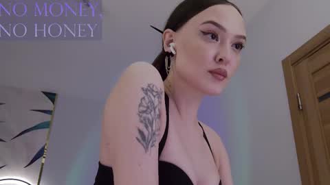 Snapshot of sirenaswhisper chatting on 15, 2, 2026 Goddess Sirena online show from 15, 2, 2026