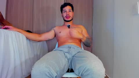 Snapshot of sirs_papi chatting on 8, 5, 2026 Call me papi online show from 8, 5, 2026