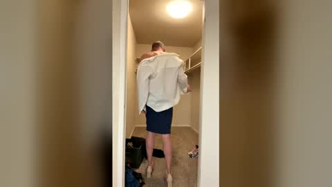 Snapshot of sissymiles chatting on 15, 12, 2025 SissyMiles online show from 15, 12, 2025