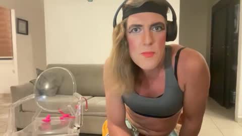 Snapshot of sissysubjess chatting on 28, 10, 2025 sissysubjess online show from 28, 10, 2025