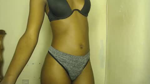 sizzly_ass online show from 4, 4, 2026