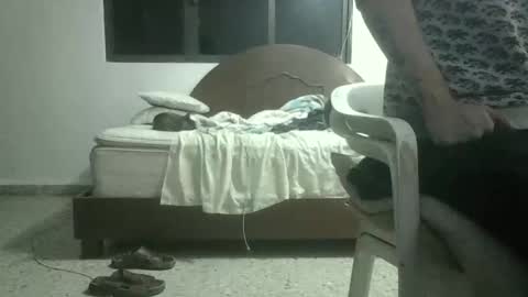 Snapshot of skanky_little_dolls chatting on 24, 11, 2025 skanky_little_dolls online show from 24, 11, 2025