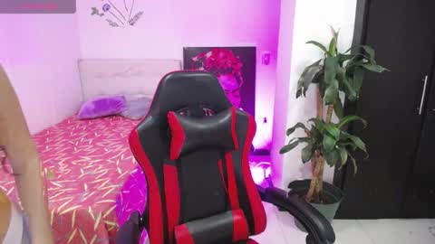Scarlet online show from 6, 5, 2026
