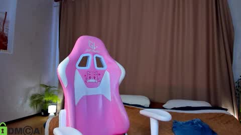 Emily online show from 8, 10, 2025