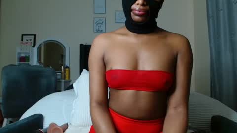 Snapshot of skimask_freak chatting on 4, 12, 2024 Krystal Belle online show from 4, 12, 2024