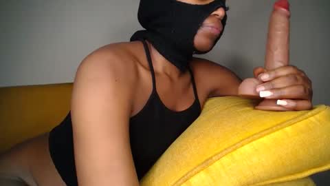 Snapshot of skimask_freak chatting on 29, 12, 2024 Krystal Belle online show from 29, 12, 2024