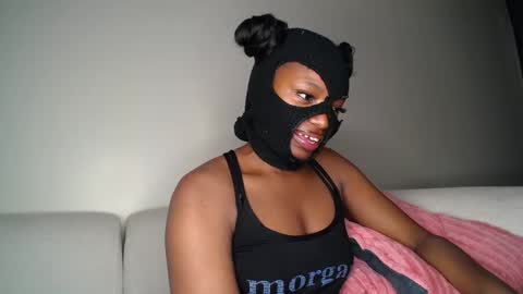 Snapshot of skimask_freak chatting on 8, 3, 2025 Krystal Belle online show from 8, 3, 2025