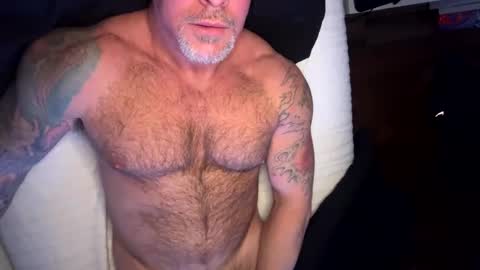 Snapshot of skimaskedbeef chatting on 24, 12, 2024 BEEF online show from 24, 12, 2024