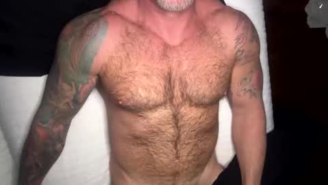 Snapshot of skimaskedbeef chatting on 8, 1, 2025 BEEF online show from 8, 1, 2025