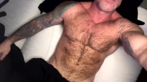 Snapshot of skimaskedbeef chatting on 6, 2, 2025 BEEF online show from 6, 2, 2025