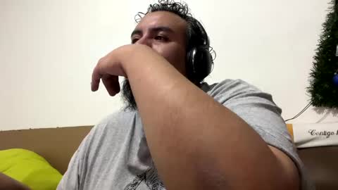 Snapshot of skinhell chatting on 4, 2, 2025 Elias online show from 4, 2, 2025