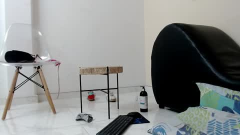 skinny online show from 6, 4, 2026