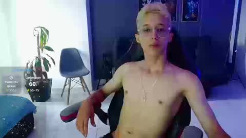 Snapshot of skinny_bigcock20 chatting on 11, 9, 2025 skinny_bigcock20 online show from 11, 9, 2025