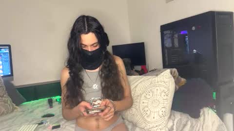 skinny_dior online show from 18, 1, 2026