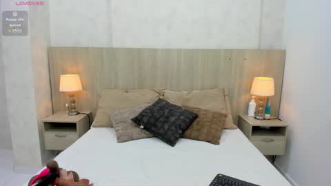 Emily Rojas online show from 31, 10, 2025