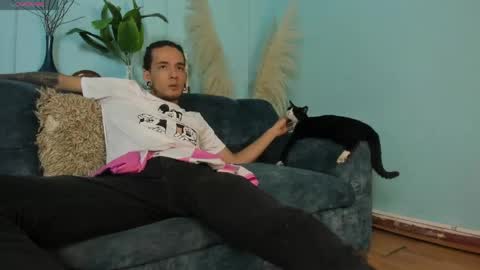Snapshot of skinny_mac_ chatting on 2, 6, 2026 Mac online show from 2, 6, 2026