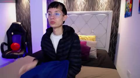 Snapshot of skinny_office chatting on 19, 2, 2026 David online show from 19, 2, 2026