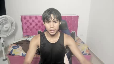 Snapshot of skinny_sam23 chatting on 6, 6, 2026 sam online show from 6, 6, 2026