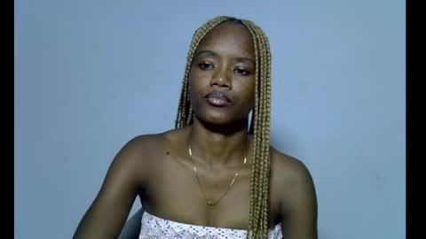 Snapshot of skinnybeauty1 chatting on 3, 4, 2026 Linda independent model online show from 3, 4, 2026