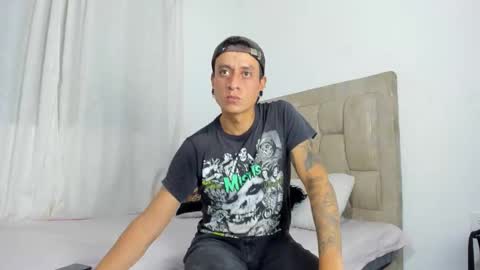 Snapshot of skinnydevil1 chatting on 7, 2, 2026 skinnydevil1 online show from 7, 2, 2026