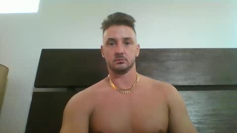 skinnyguylongdick1 online show from 21, 9, 2025