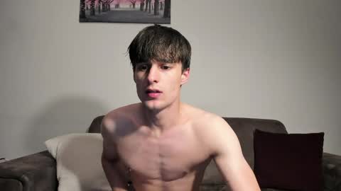 skinnyguywithbigd online show from 5, 5, 2026