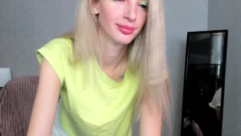 Snapshot of skinnyladyy chatting on 7, 2, 2025 Skinnyladyy online show from 7, 2, 2025