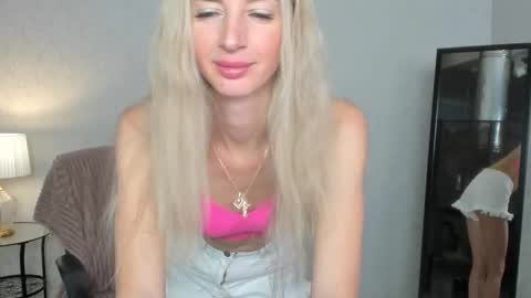 Snapshot of skinnyladyy chatting on 10, 3, 2025 Skinnyladyy online show from 10, 3, 2025