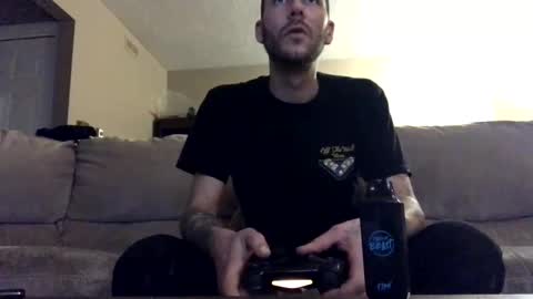 Snapshot of skinnytallz chatting on 4, 2, 2025 Meatnbones online show from 4, 2, 2025