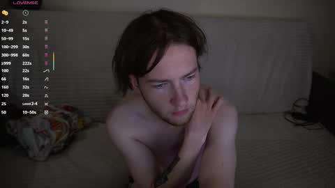 Snapshot of skip_london chatting on 9, 10, 2025 Andrew online show from 9, 10, 2025