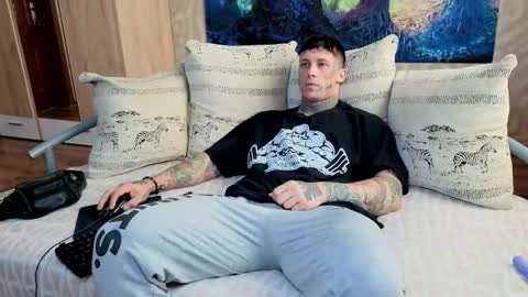 Snapshot of skirlingod chatting on 14, 9, 2025 skirlingod online show from 14, 9, 2025