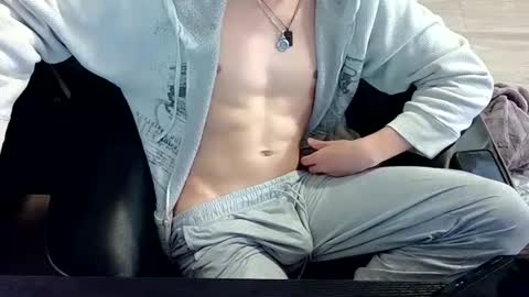 Snapshot of skrogdog chatting on 19, 4, 2026 skrogdog online show from 19, 4, 2026