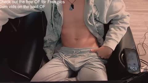 Snapshot of skrogdog chatting on 5, 5, 2026 skrogdog online show from 5, 5, 2026