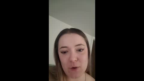 Snapshot of skullhead81 chatting on 17, 12, 2025 skullhead81 online show from 17, 12, 2025