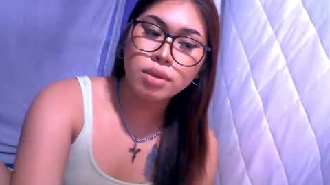 Snapshot of sky_fox_sweetxx chatting on 7, 10, 2025 online show from 7, 10, 2025