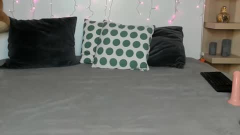 sky_sasha online show from 3, 3, 2025