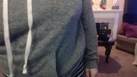 SKYLE   online show from 23, 2, 2025