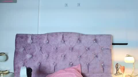 skye moore online show from 18, 10, 2025