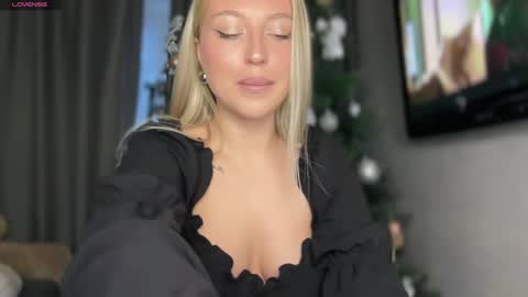 Snapshot of skyffi chatting on 9, 1, 2025 GARRY AND SOPHIA online show from 9, 1, 2025