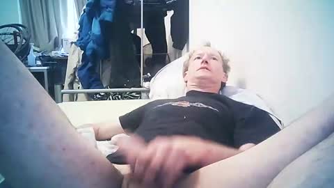 Snapshot of skylab78 chatting on 4, 12, 2024 MadOteC online show from 4, 12, 2024