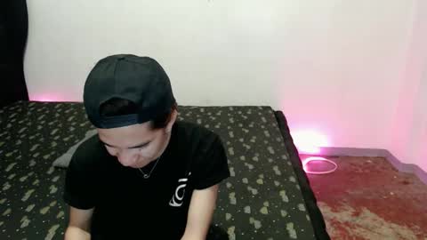 Snapshot of skyloquitexx chatting on 13, 4, 2026 skyler online show from 13, 4, 2026