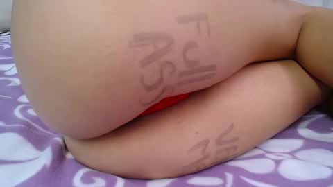 Snapshot of skynny_horney chatting on 17, 12, 2024 Skynny online show from 17, 12, 2024