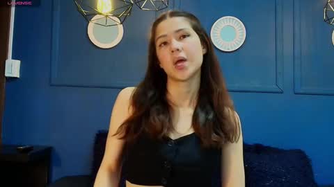 Snapshot of skyy_bloom chatting on 31, 10, 2025 Sky online show from 31, 10, 2025