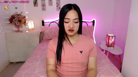 Queen Cyrine online show from 10, 12, 2024