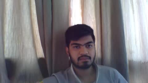 Snapshot of slavesj18 chatting on 5, 4, 2026 Add me on hangout sjcool1998 online show from 5, 4, 2026