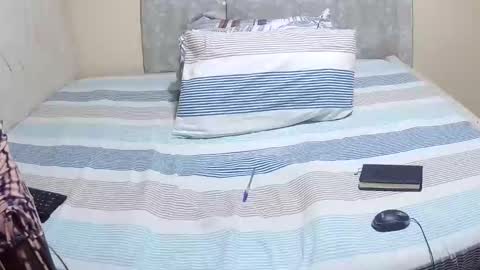 slender_sweetbabe online show from 2, 4, 2026