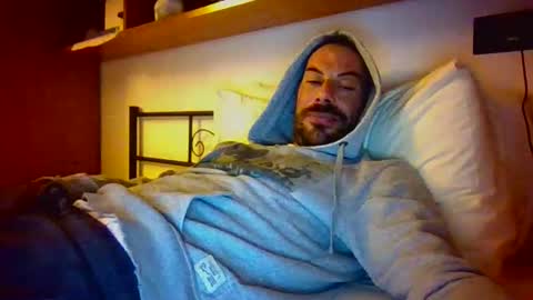 Snapshot of slevin1983 chatting on 28, 10, 2025 slevin online show from 28, 10, 2025