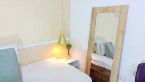 slim_chocobar18 online show from 22, 10, 2025