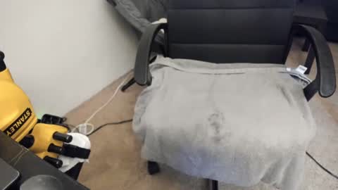 Slimguerrilla online show from 25, 2, 2025